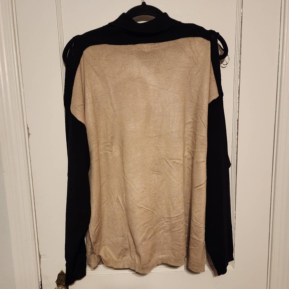 Lety & Me Cold Shoulder Sweater 3X - Picture 6 of 6